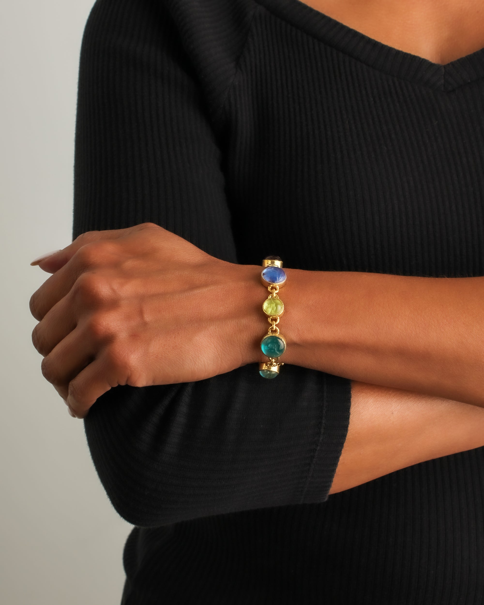 Pastel Round Venetian Glass Intaglio Bracelet