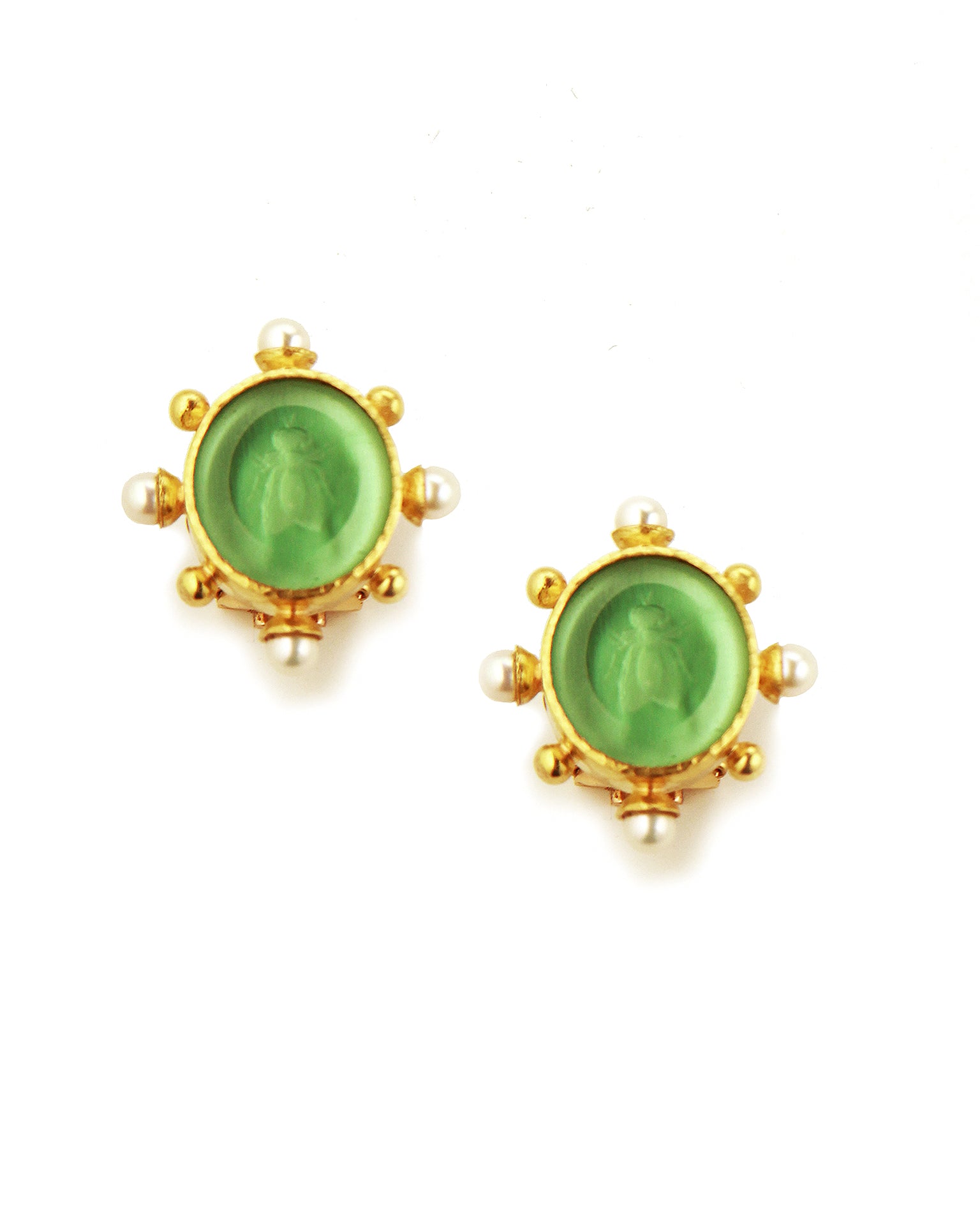 Nile 'Demel Bee' and Pearl Earring