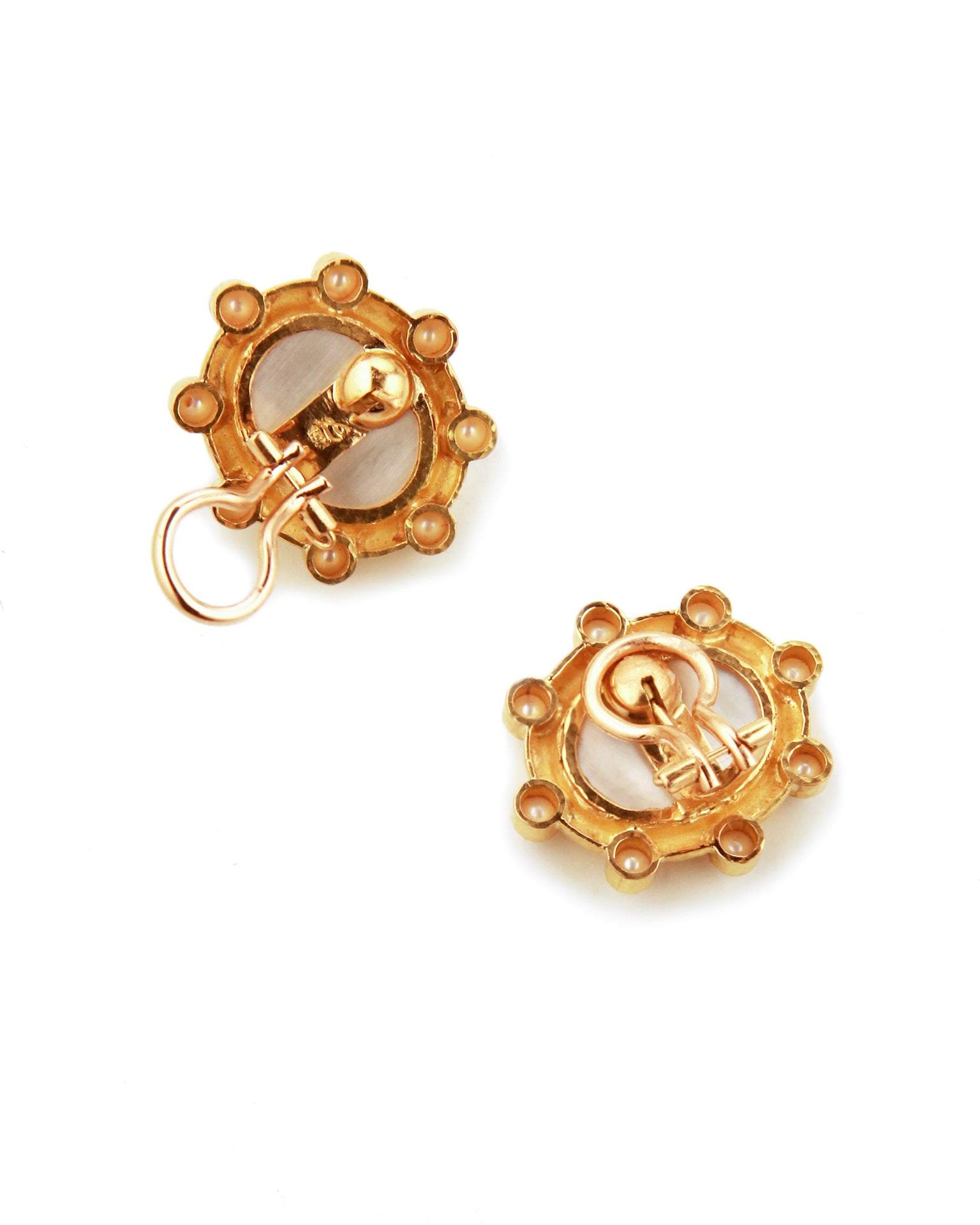 Swimming Pool 'Oval Archer' and Pearl Earrings