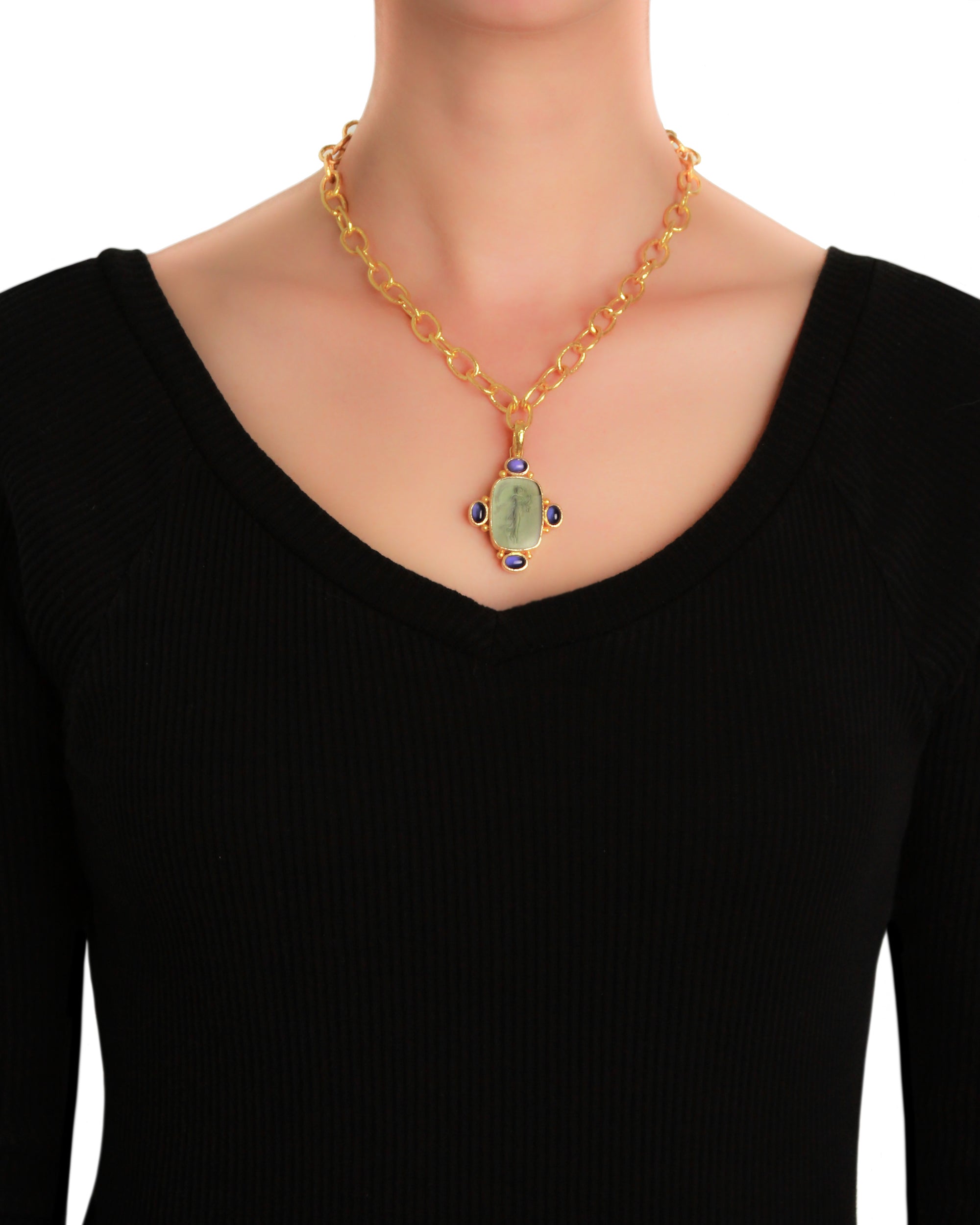 Black 'Muse' Pendant