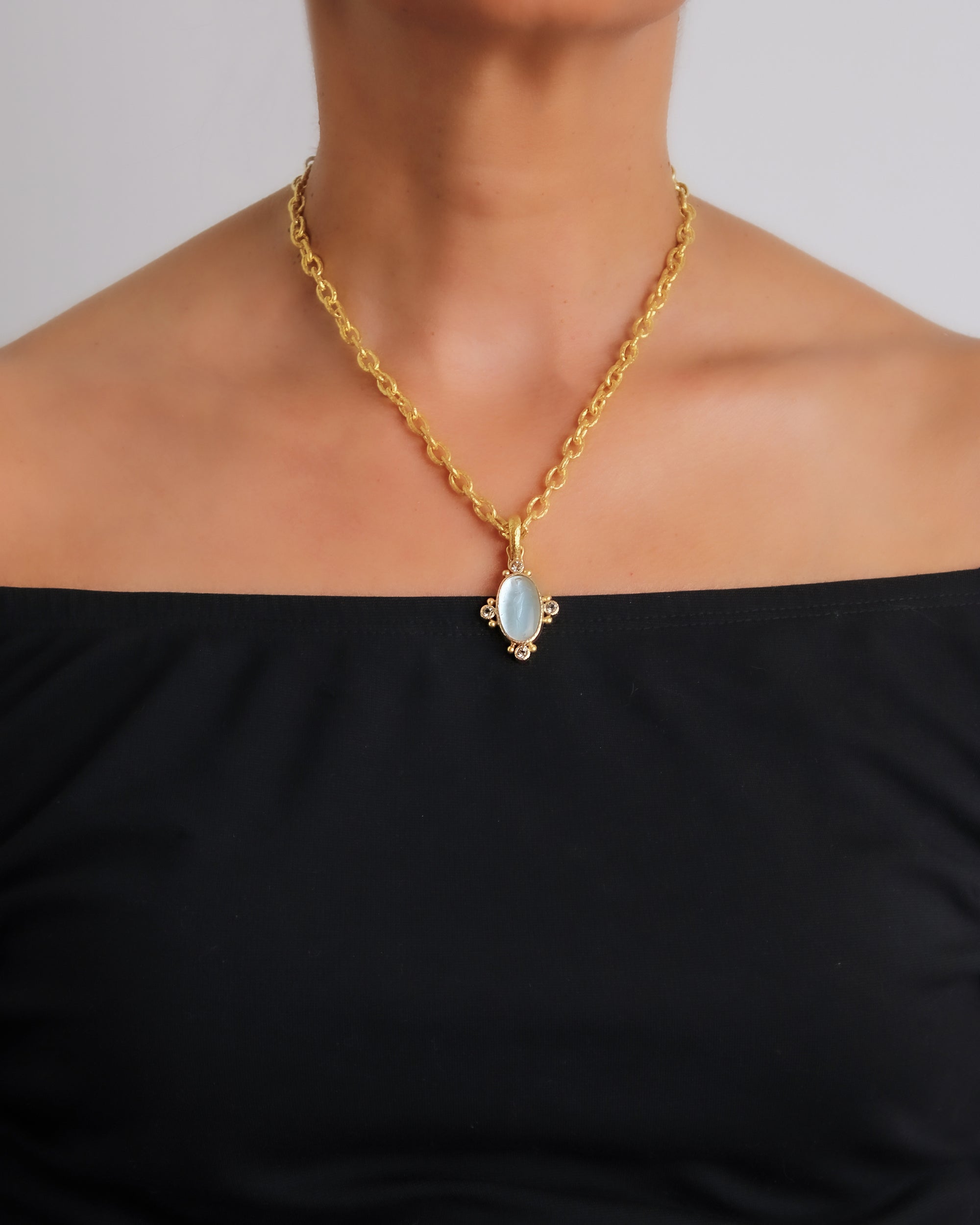 Light Aqua Venetian Glass 'Standing Goddess' Pendant