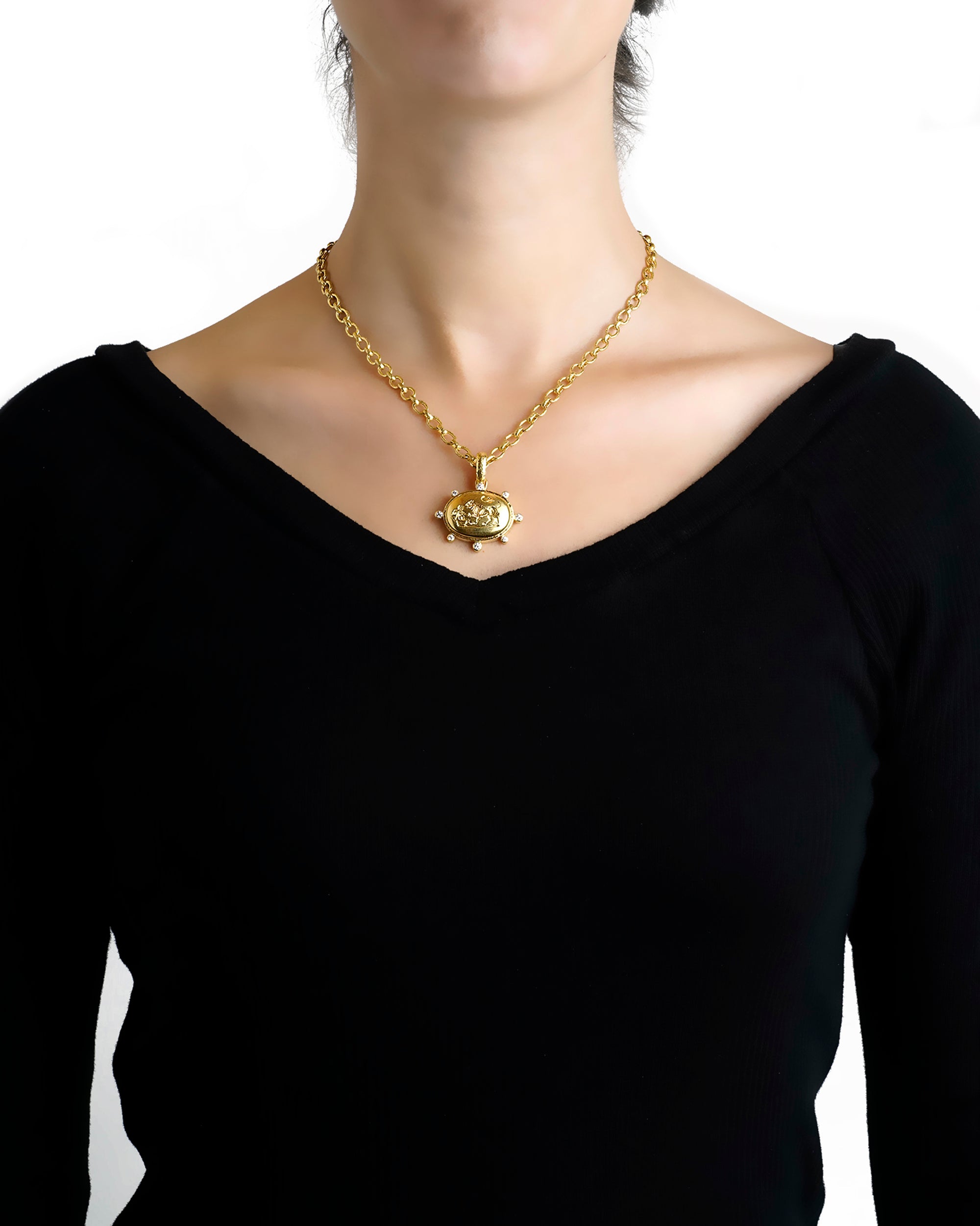 Gold 'Eros and Lion' Pendant