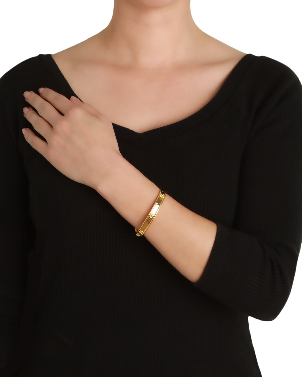 Narrow Flat Thin Bangle with Daisies