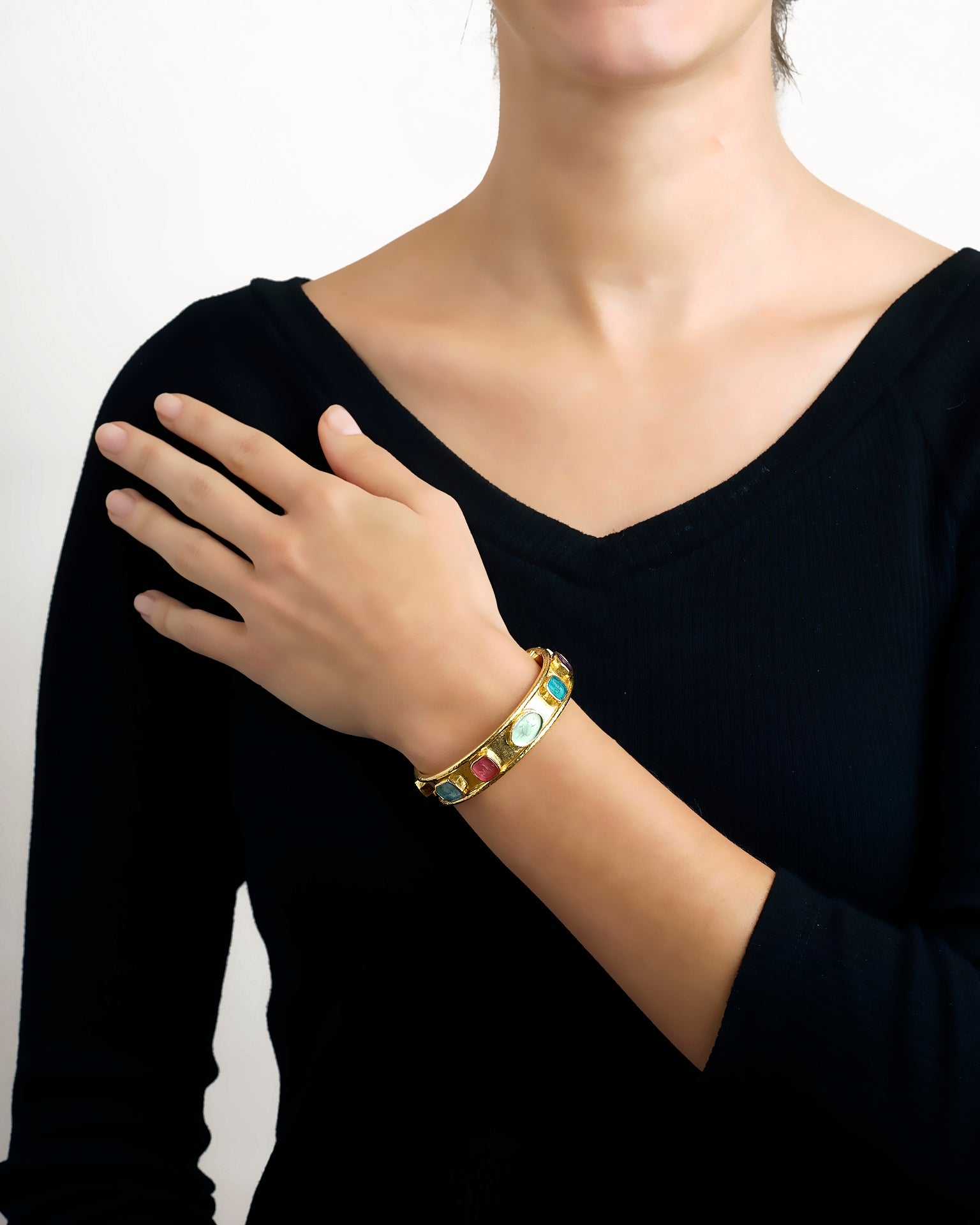 Neutral Venetian Glass Intaglio Narrow Bangle