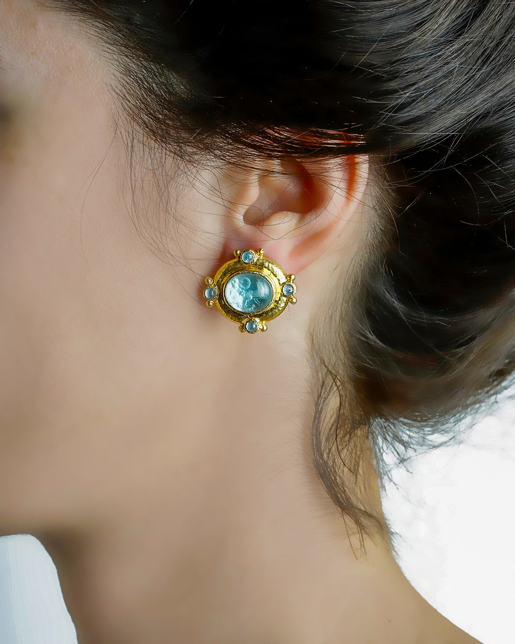 Swimming Pool 'Cab Quadriga' Earrings