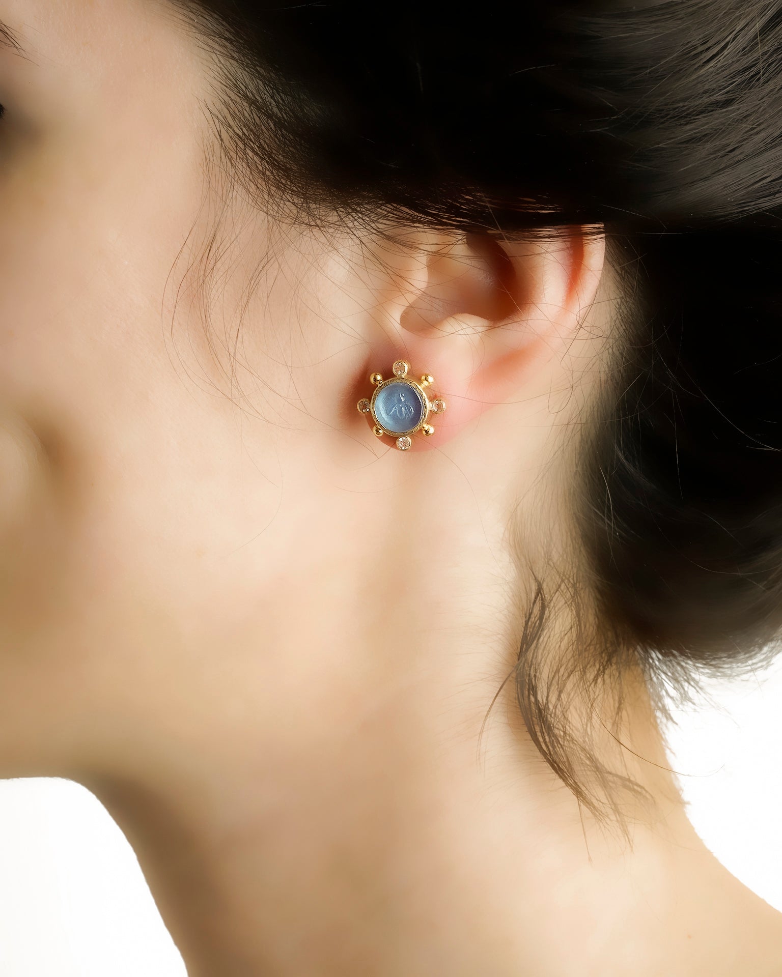 Black 'Tiny Bee' Stud Earring