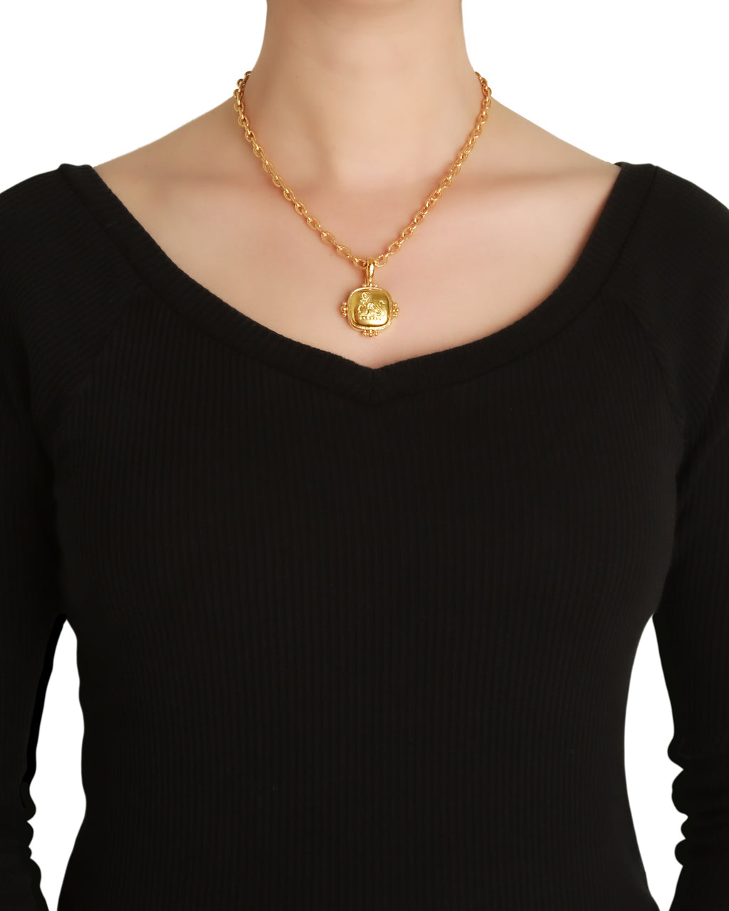 Gold 'Rampant Lion' Pendant