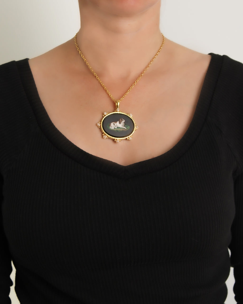 Antique Micromosaic 'Spaniel in Lawn' Pendant