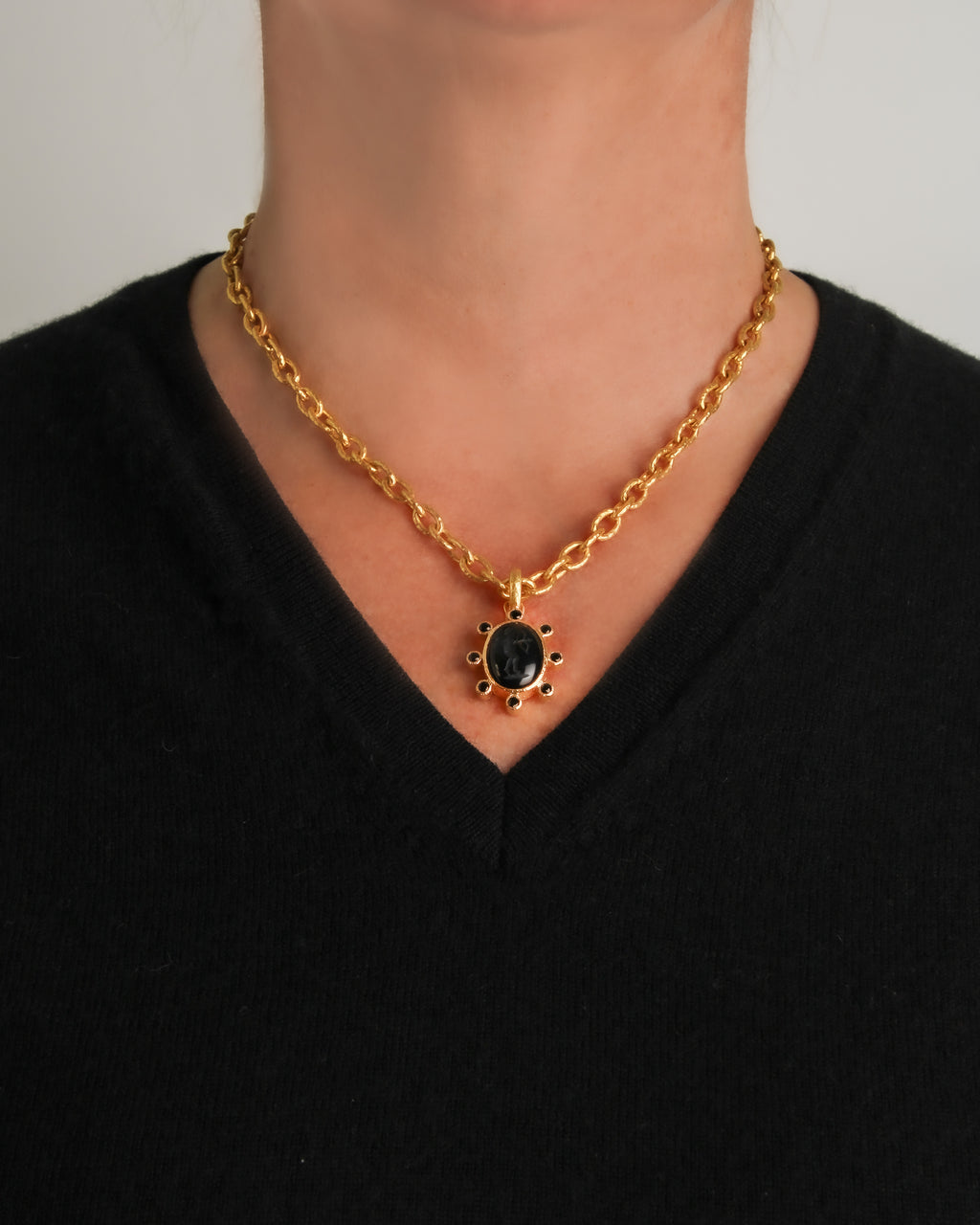 Onyx 'Cherub with Bow' Seal with Spinel Pendant
