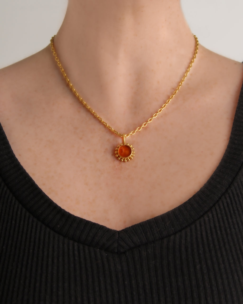 Amber 'Tiny Horse' Pendant with Jump Ring