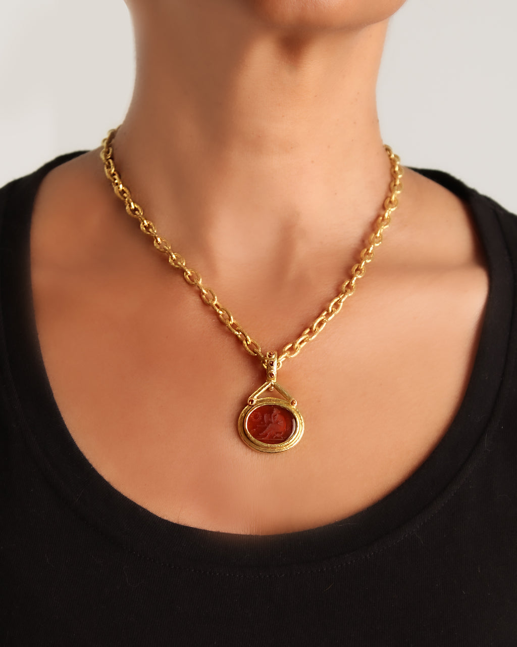 Amber 'Laurel Wreath' Pendant