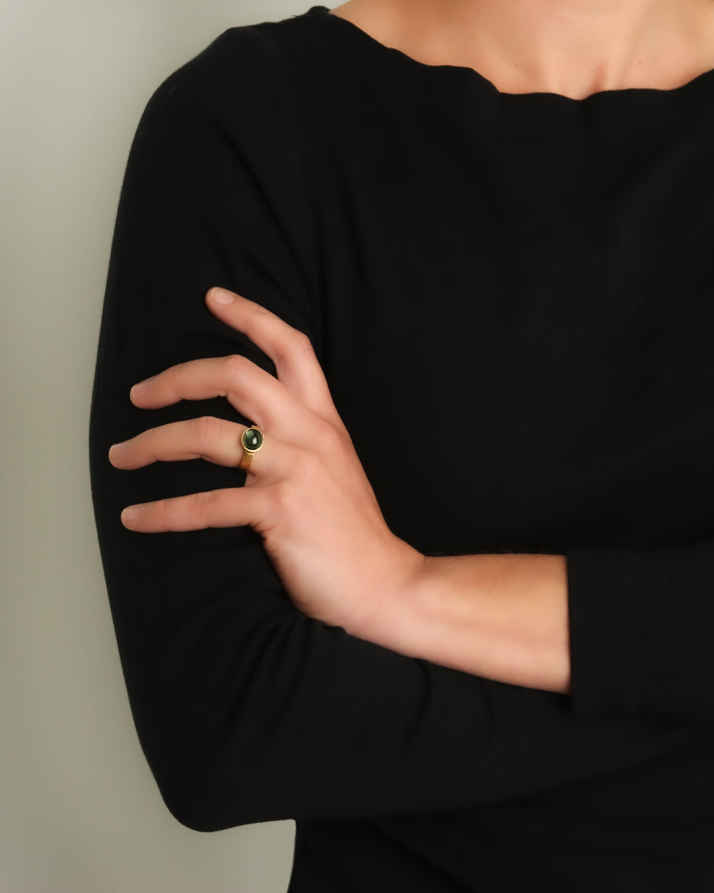 Cabochon Oval Green Tourmaline Flat Ribbon Ring