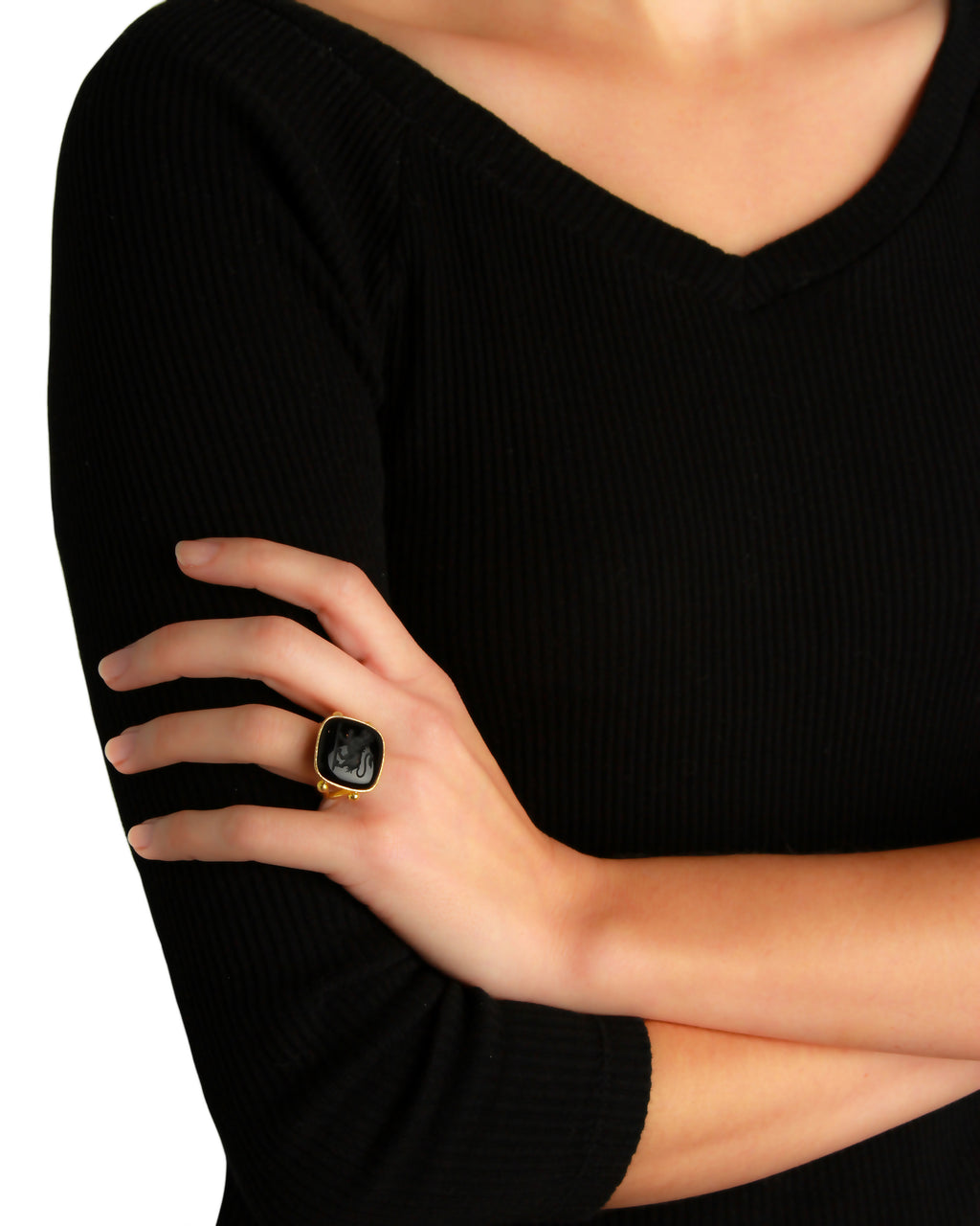 Onyx 20x20 'Lion' Ring